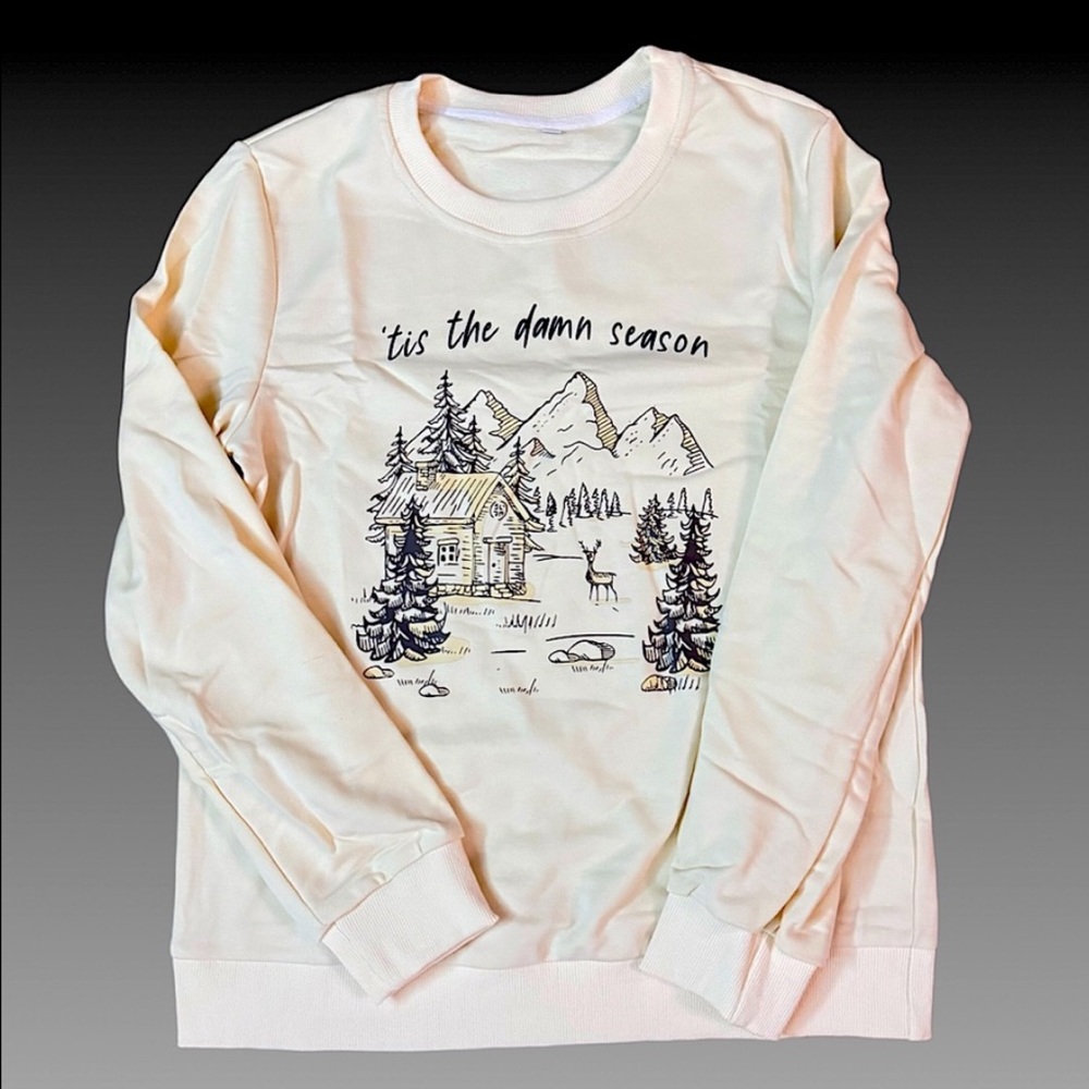 NWT Tis The Damn Season Cream Graphic Crewneck Sweatshirt Cabin Scene‎ – Medium